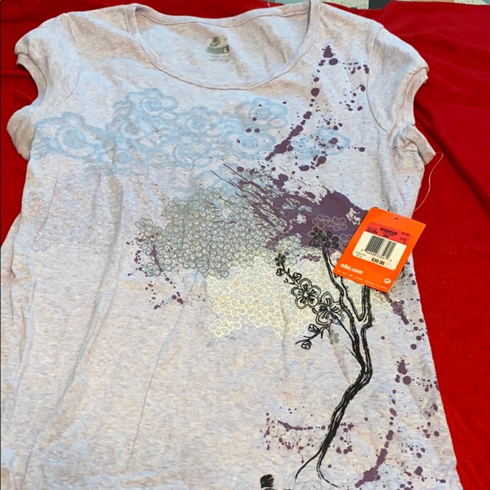 Nike woman’s TShirt